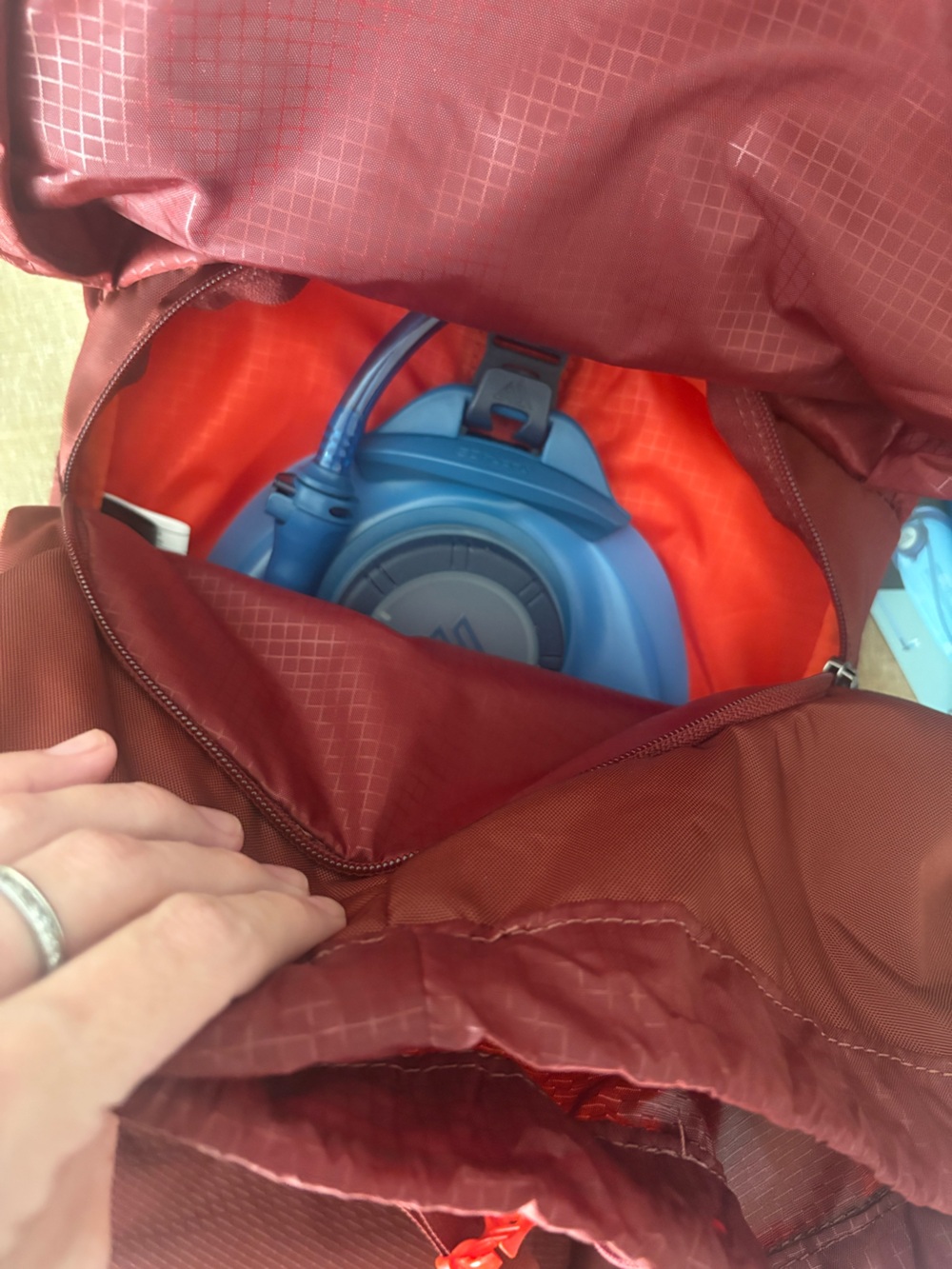 NWT Gregory Nano 18 h20 backpack - Picture 4 of 4